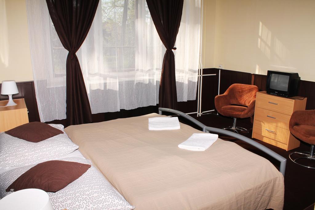 Hotel Stella Шиофок Экстерьер фото